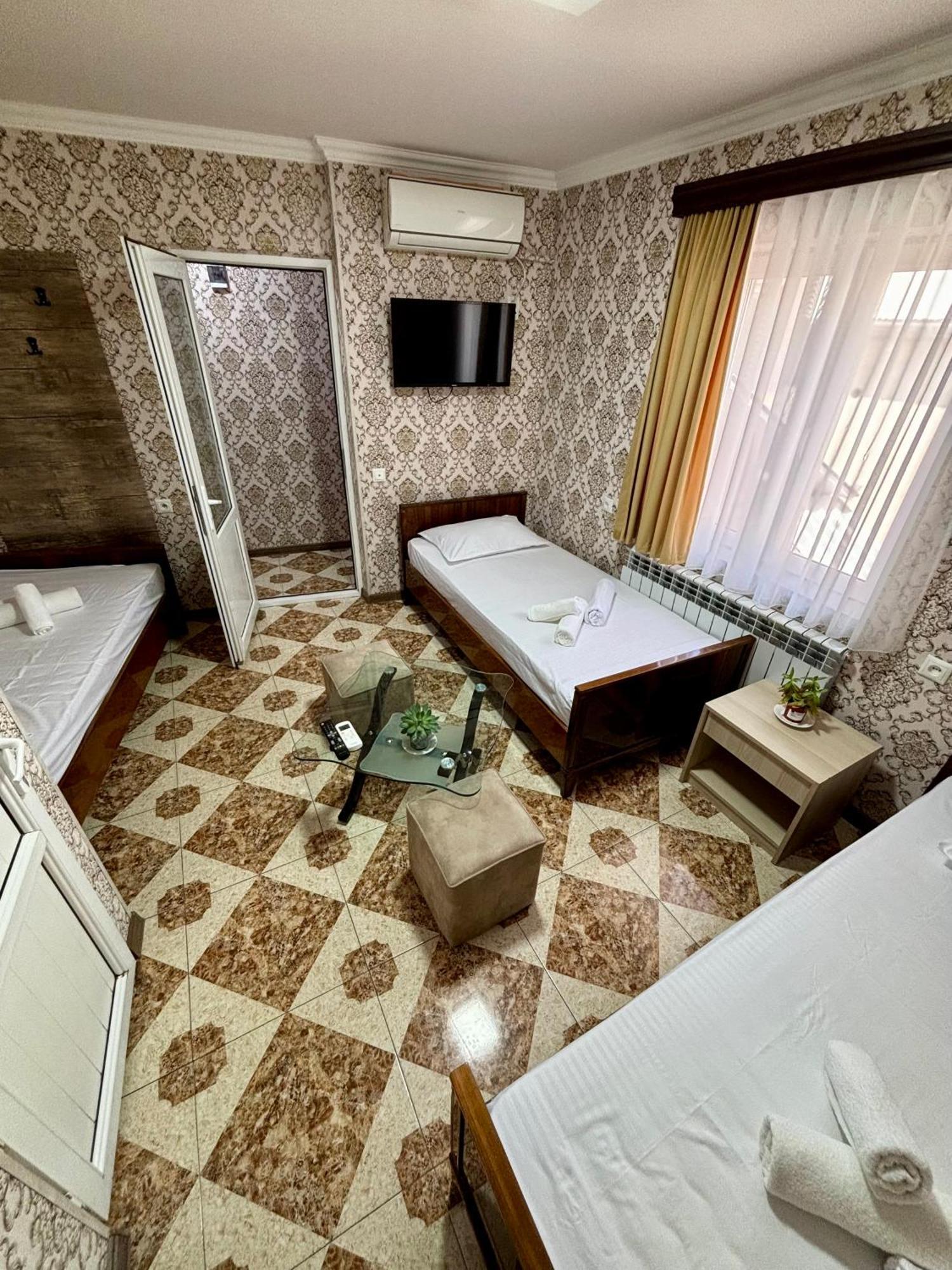 Styopa Hotel Erevan Exterior foto